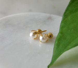 PEARL STUDS WITH SCREW BACK